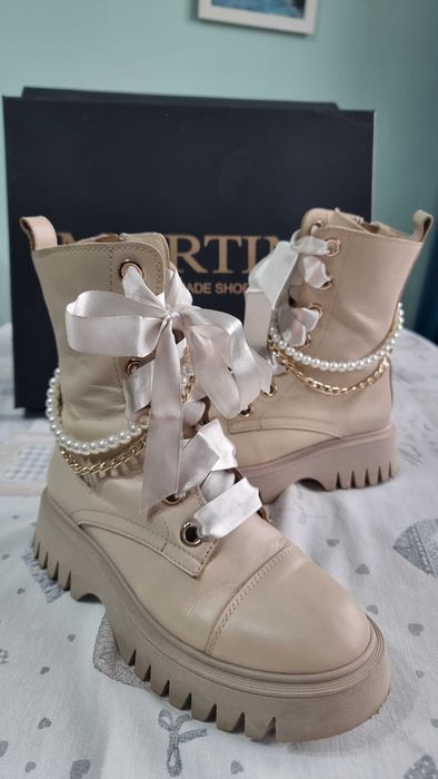 Ръчно изработени боти МАРТИНИ, 37 номер