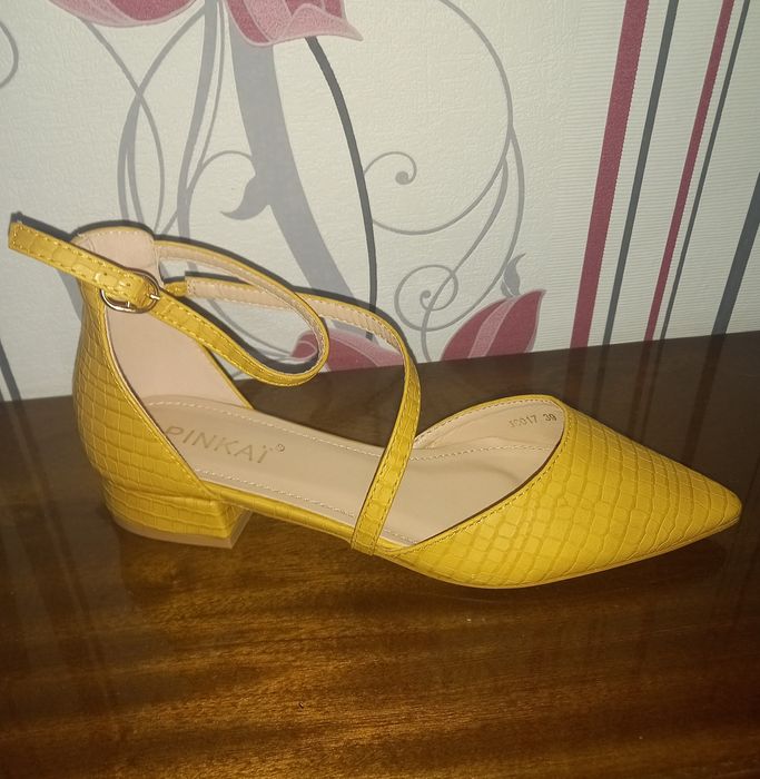 Нови, дамски обувки.