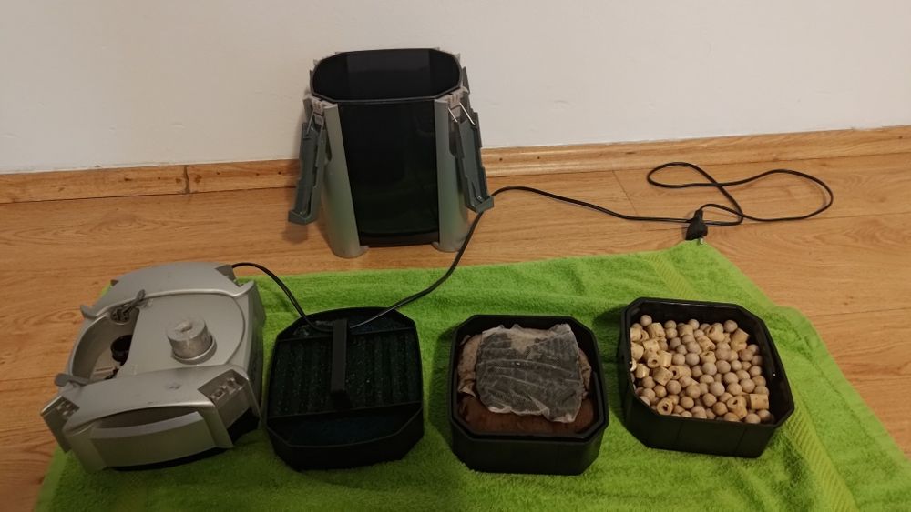 Vând filtru acvariu e701