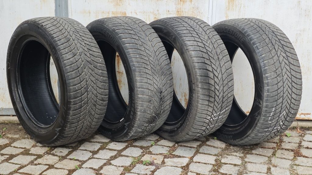 Bridgestone Blizzak LM005 – 245/50R18 104V