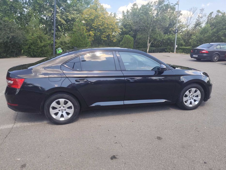 Vând Skoda Superb 3
