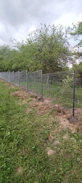 Executam garduri din diferite materiale