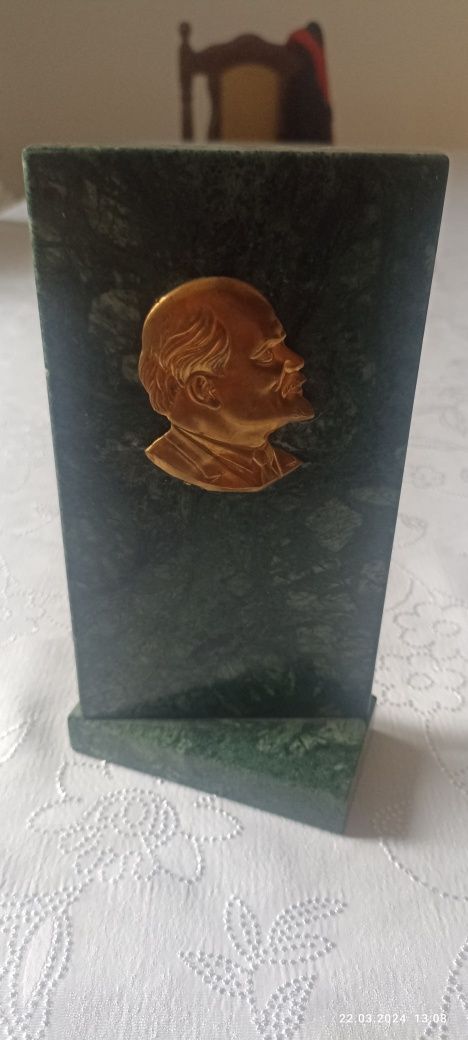 Ленин статуэтка .