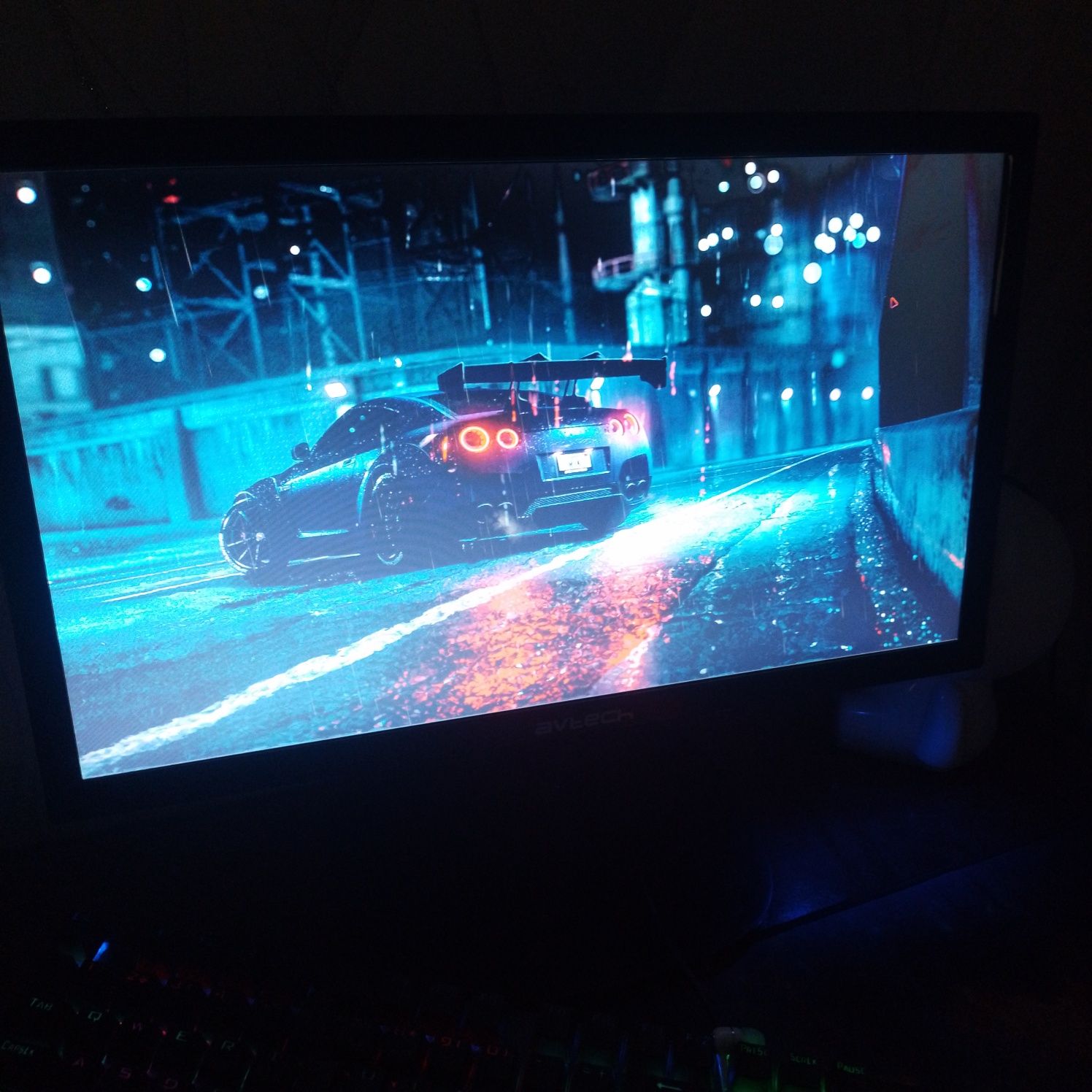 Sotiladi AVTECH MONITOR 75 / 60HZ