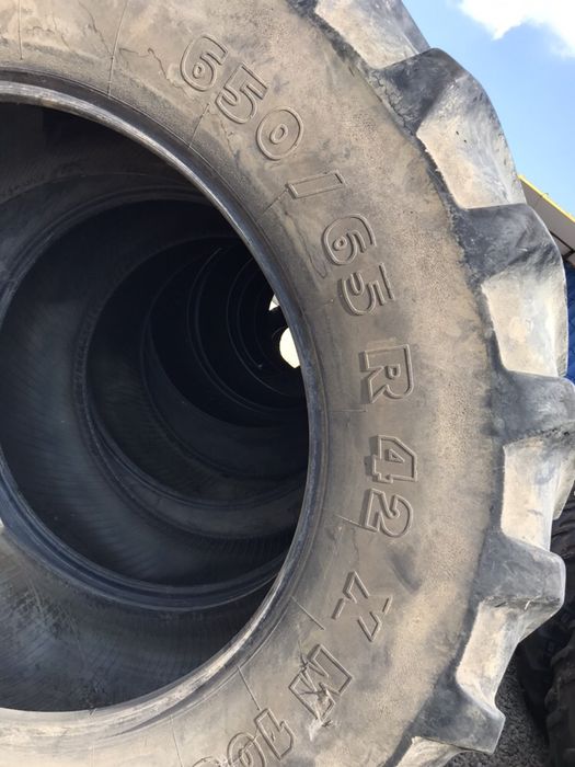 650/65r42 Michelin