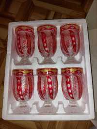 Продам красивый набор красных стеклянных фужеров - можно на подарок