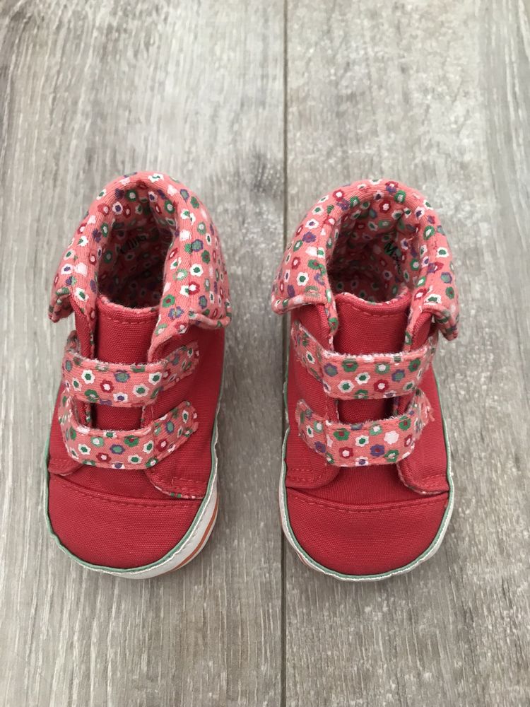 Pantofiori George cu broderie pentru bebe 3-6 luni