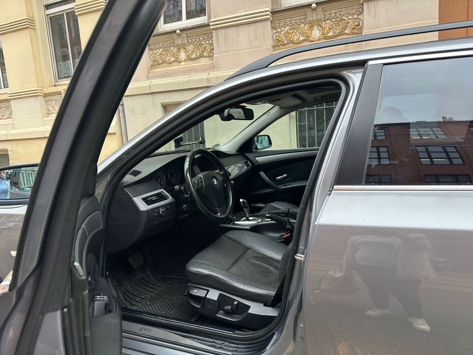 Bmw seria 5 touring (e61 facelift) 530 D