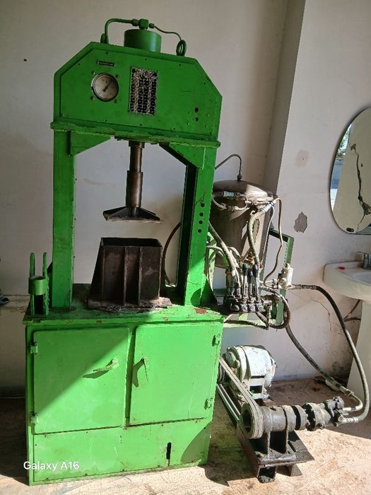 Продаётся Пресс 25тонна