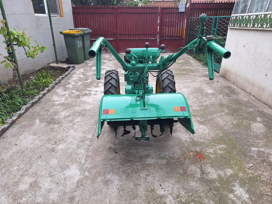 Motocultor labor