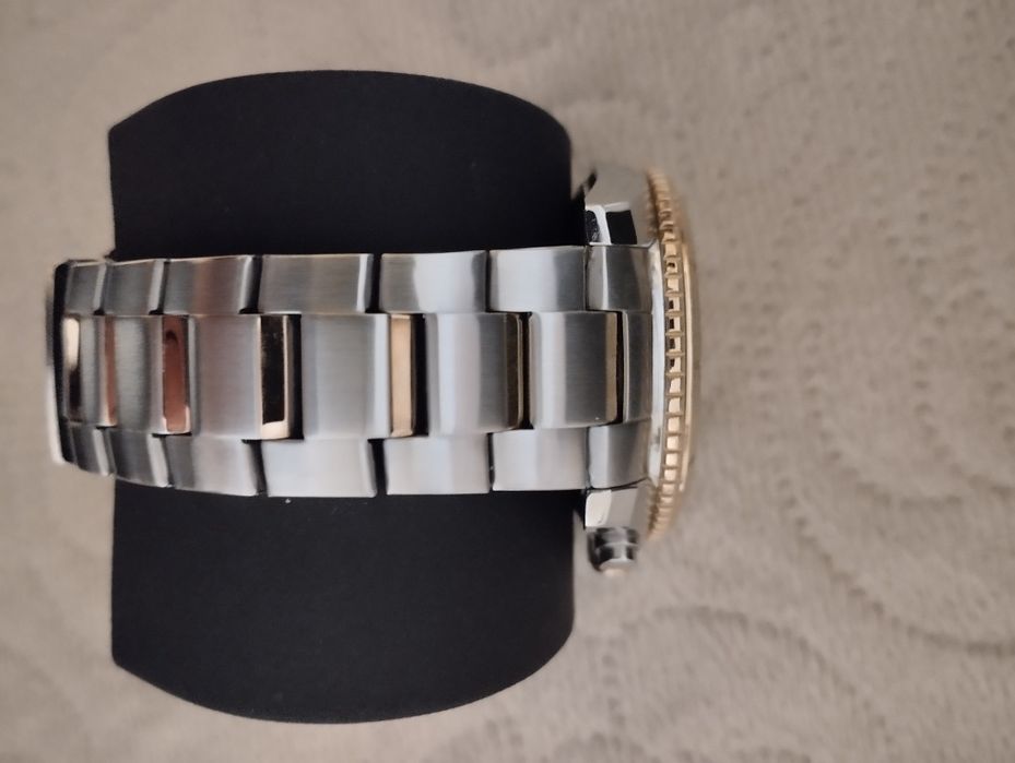 Часовник Citizen quartz