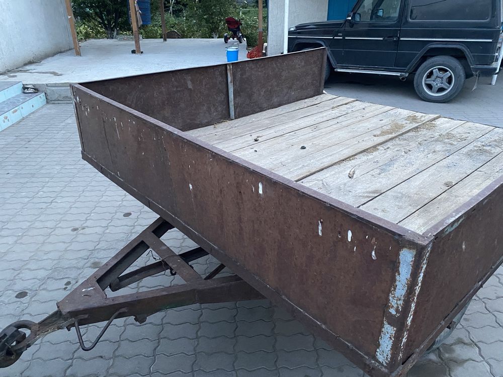 Продается большой прицеп. До 2 тонн поднимает