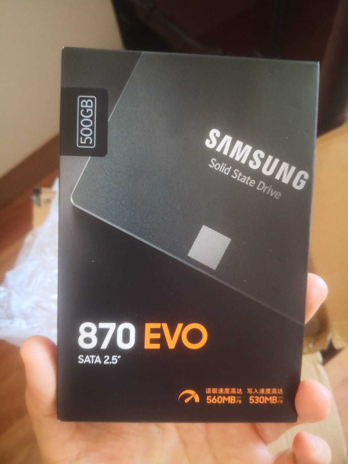 Жесткий диск твердотельный SSD Samsung 870 EVO 500ГБ