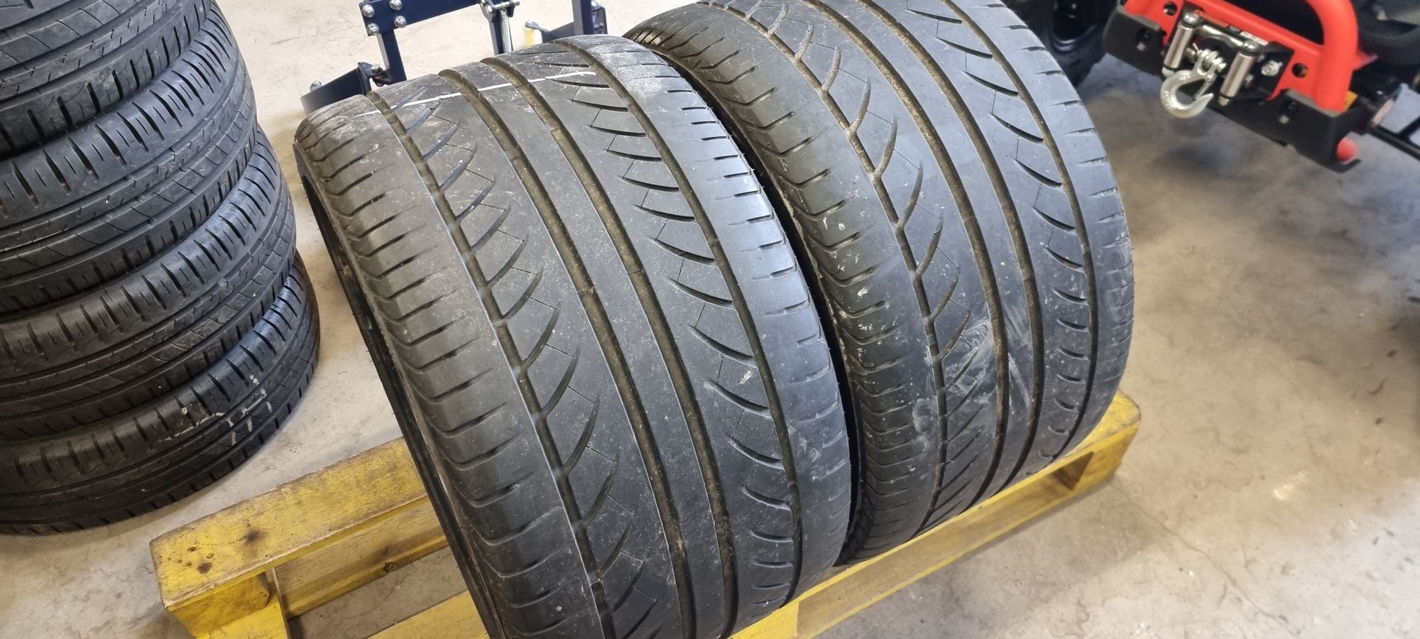 2бр Летни гуми 295/30/18 Bridgestone (2018)
