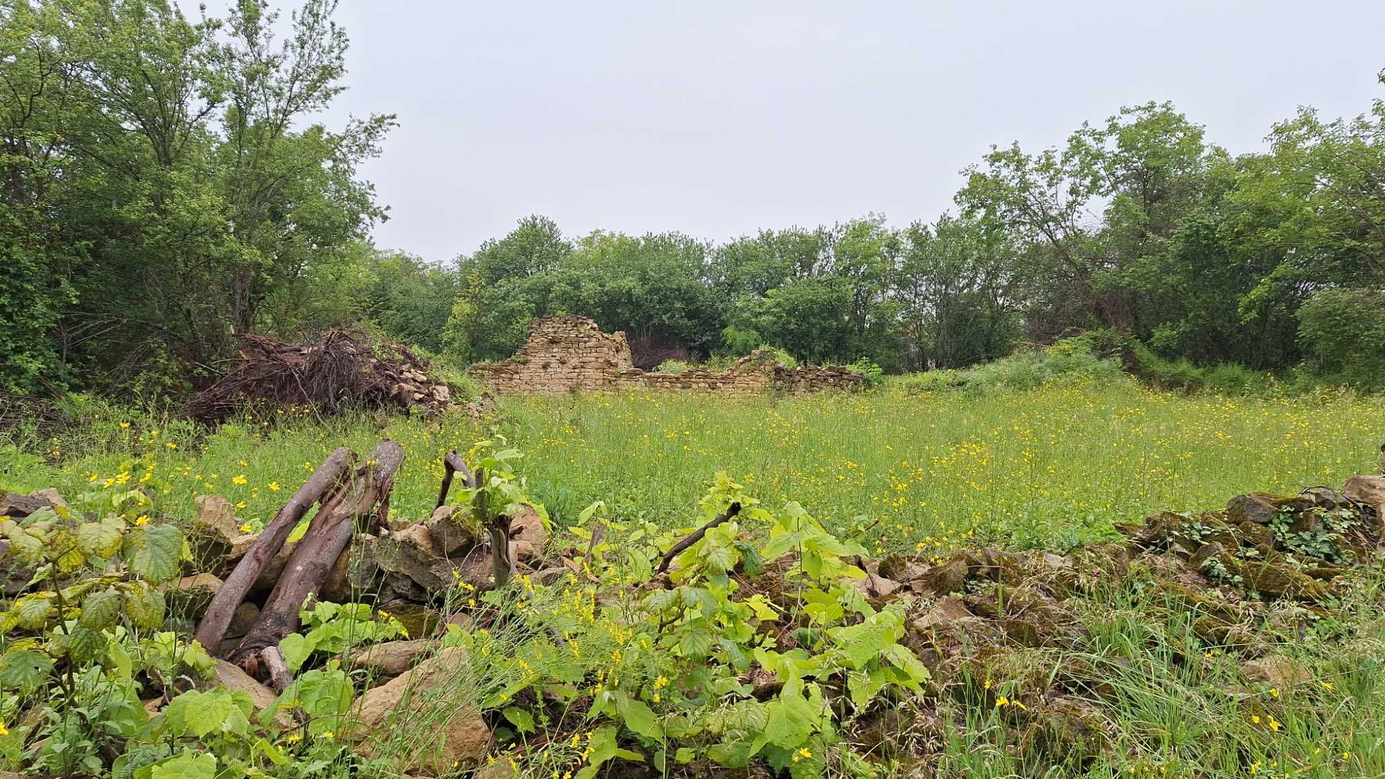 парцел с  напълно готов проект за двуетажна възрожденска къща, Ново С