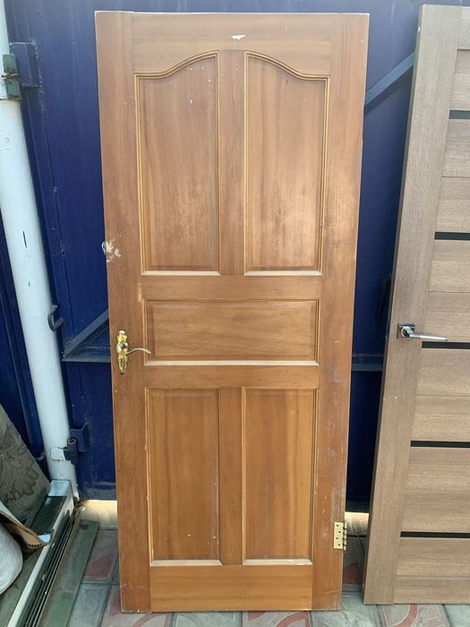 Продам двери б/у