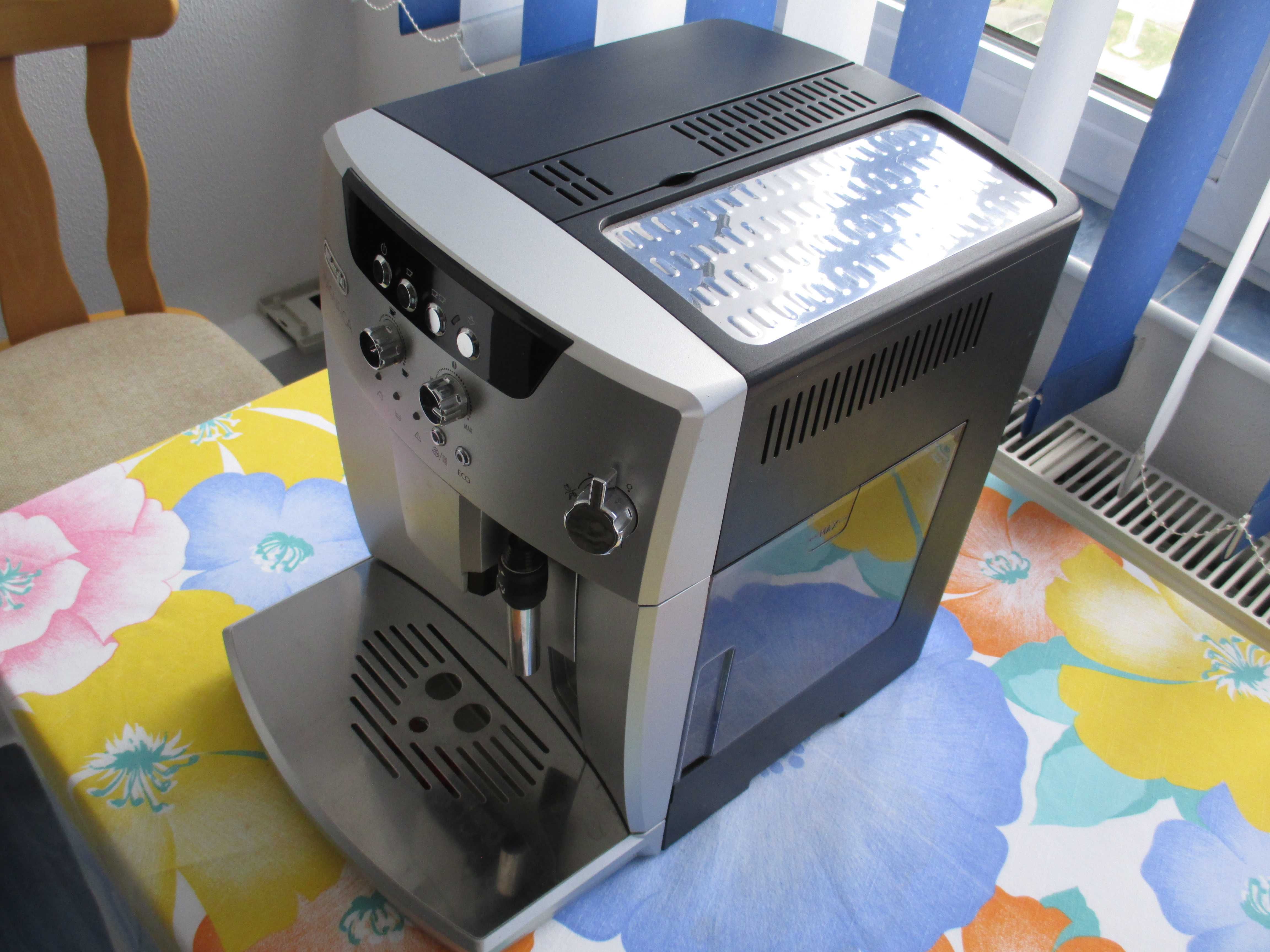 Expresor Automat cafea boabe Marca Delonghi Magnifica ECO