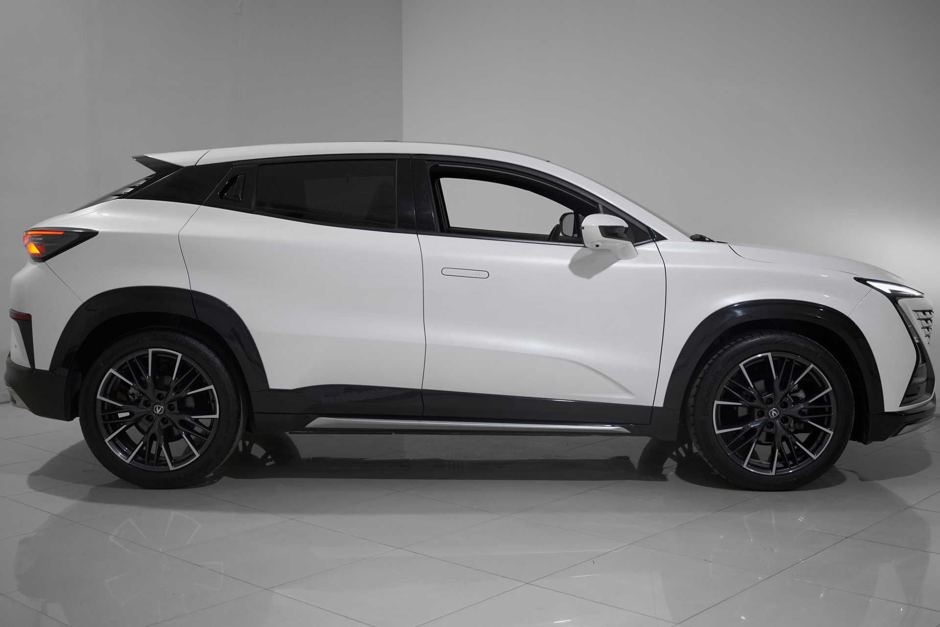 Changan UNI-T Внедорожник