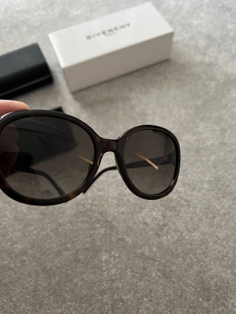 Ochelari de soare Givenchy