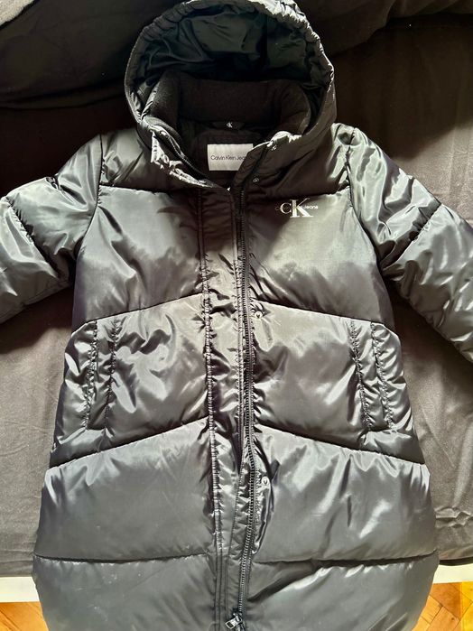 Черно яке(шуба) на Calvin Klein Jeans