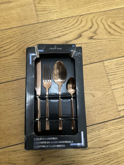 Set tacamuri 16 bucati