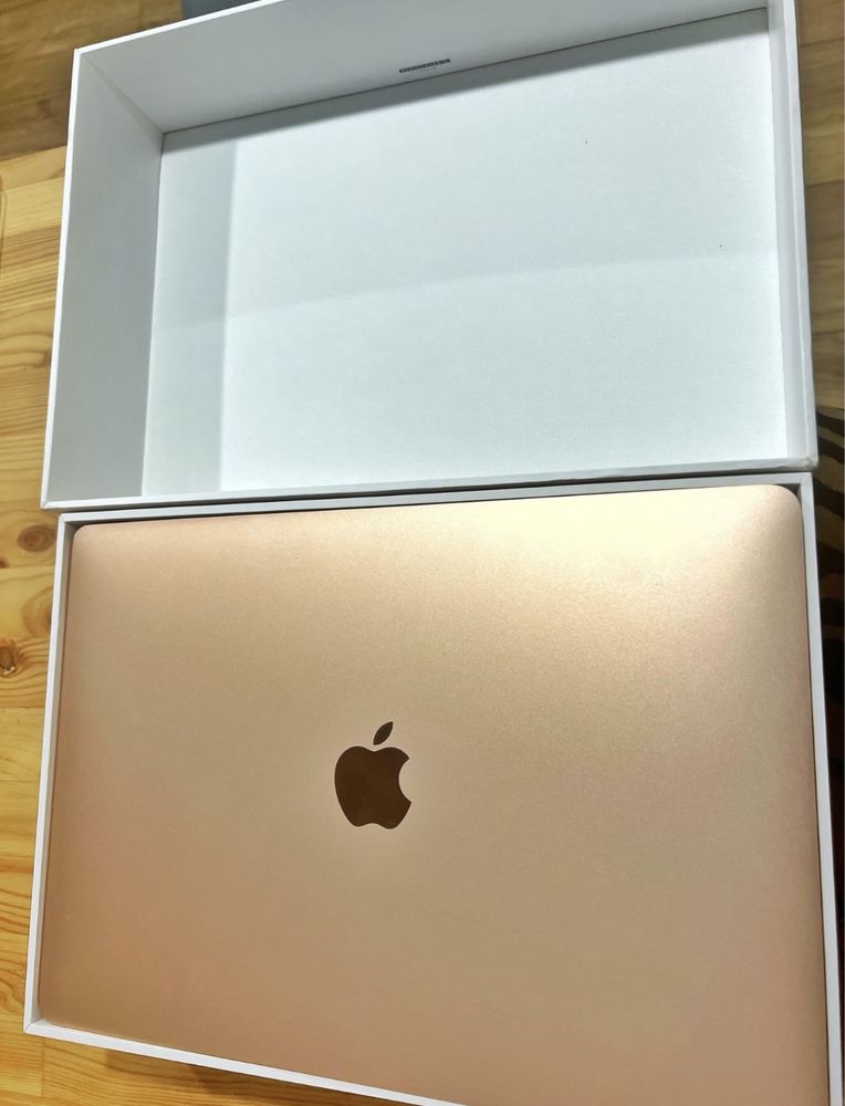 Apple Macbook Air / 13”/ 8GB / SSD 256GB /Gold