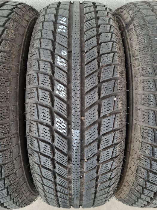 Зимни гуми 4 броя SYRON Everest1 185 60 R15 дот 3916