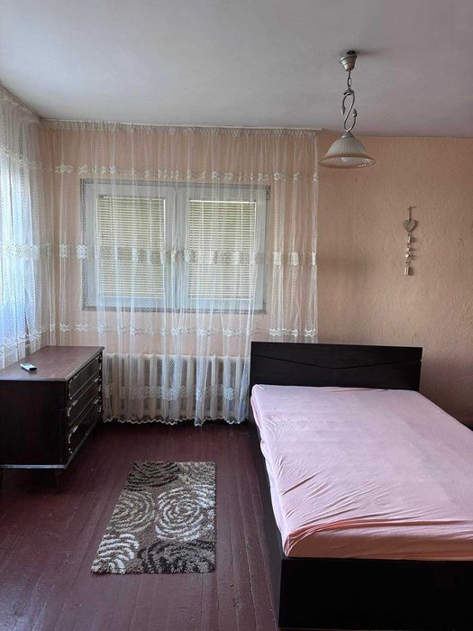 Дава се под наем Тристаен апартамент в София, Център - 70 кв.м за 435 € - Снимка #1