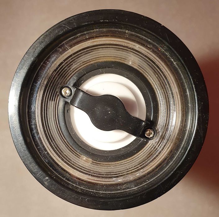 3 eлектрически мелнички за попдправки Russell Hobbs + 1 подарък