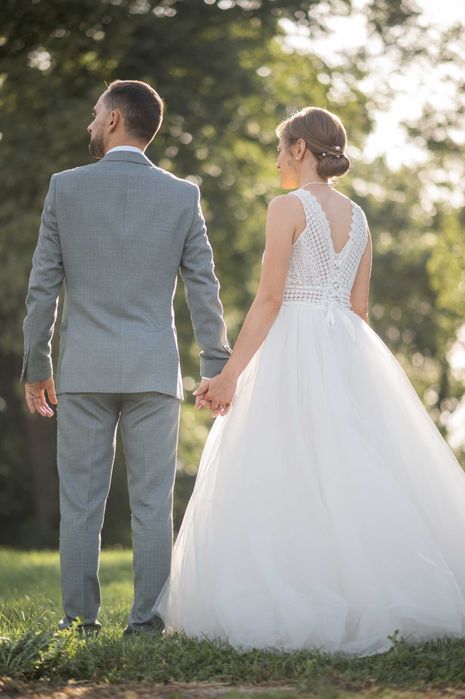Rochie de mireasă de vânzare – ușoară, elegantă și confortabilă
