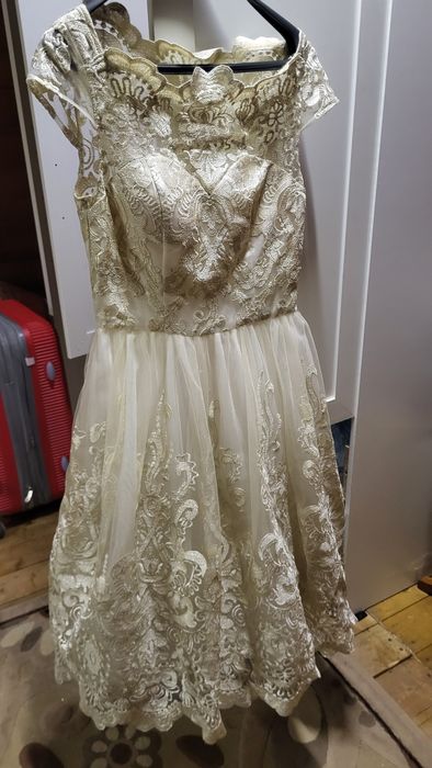 Продам шикарное  платье