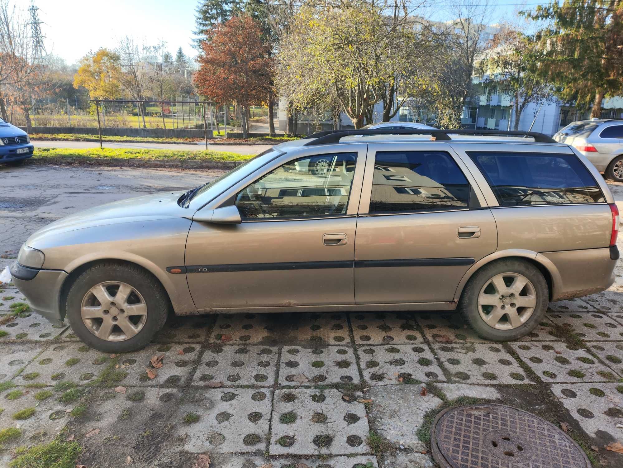 Продавам OPEL VECTRA B 1.6 16V.
