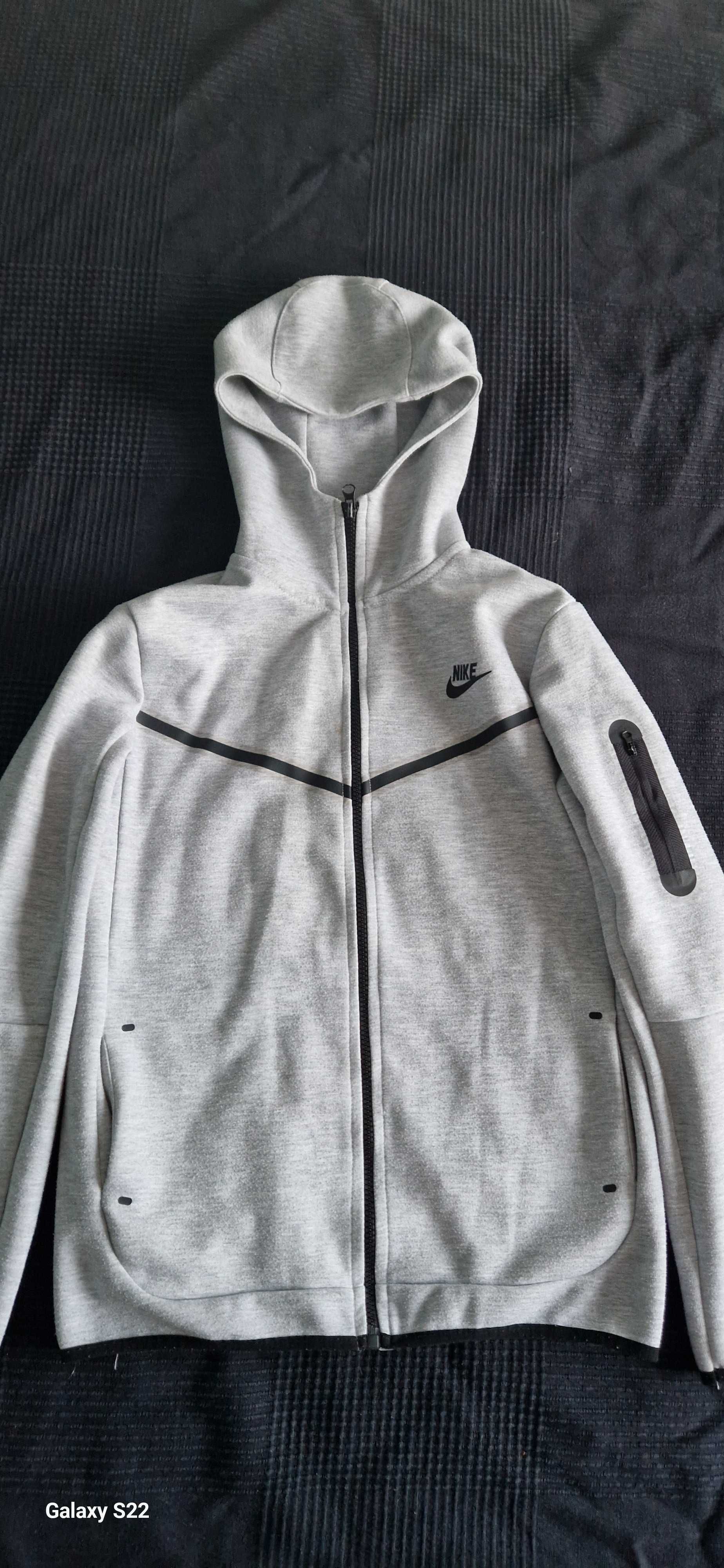 ЮНОШЕНСКИ Nike Teech Fleec