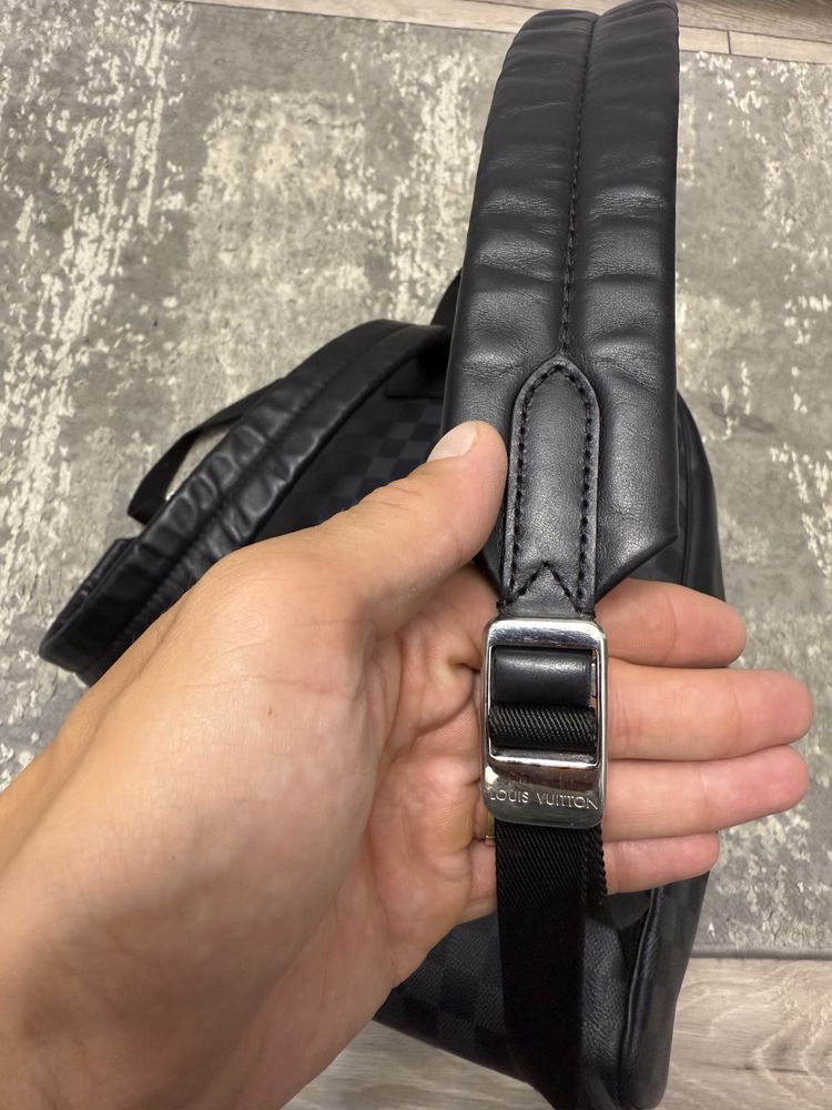 Ghiozdan Louis Vuitton  original