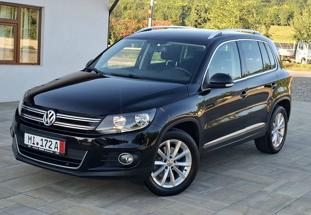 Tiguan Model Lounge 2016-190000-navigatie-senzori-comenzi volan led
