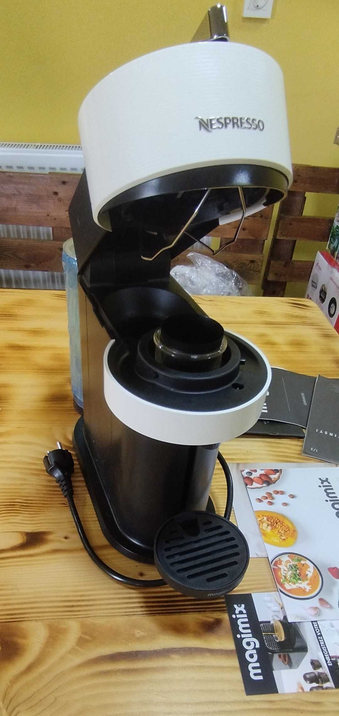 Кафемашина с капсули Nespresso Vertuo Next Krups