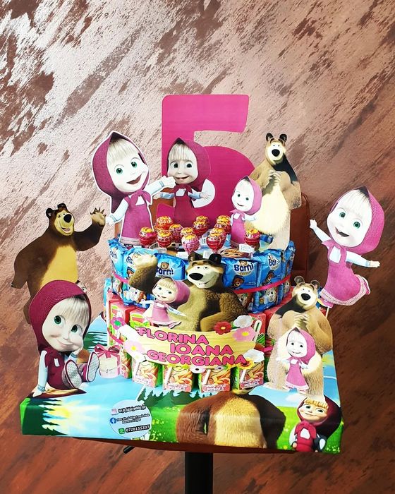 Tort din dulciuri ambalate