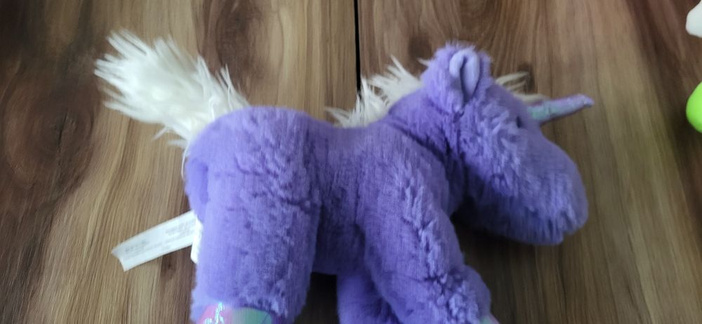 Vand jucarii de plus.