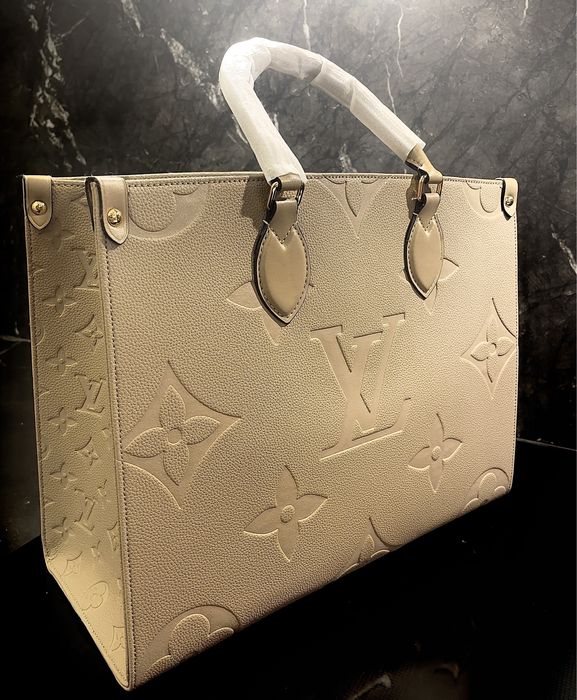 Louis Vuitton OnTheGo MM