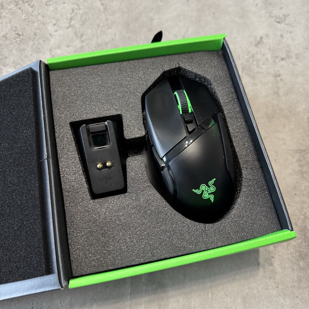 Razer Basilisk Ultimate + Dock