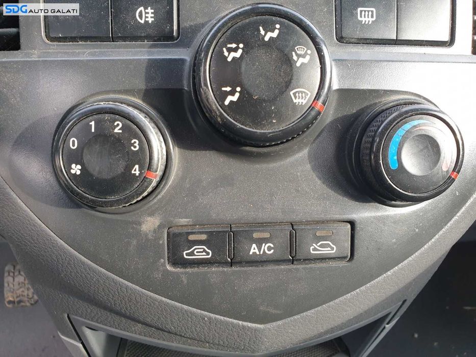 Climatronic Panou Consola Comanda AC Aer Conditionat Clima Kia Carens 1999 - 2006