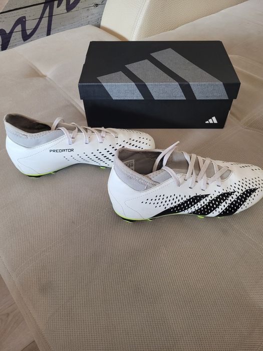 Детски футболни обувки