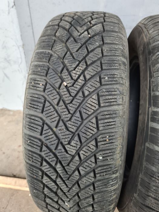 2 бр. зимни гуми 215/65/15 Continental 8 mm DOT 2613