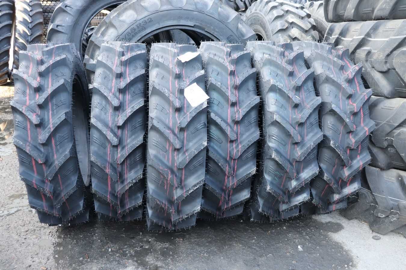 Cauciucuri noi 9.5R24 radiale 250/85R24 pentru tractor cu incarcator