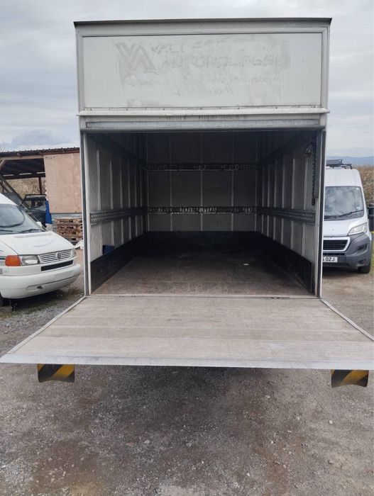 Фургон с падащ борд