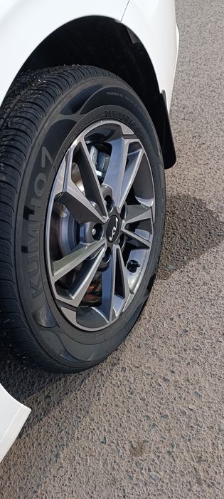 Продам шины размер 16