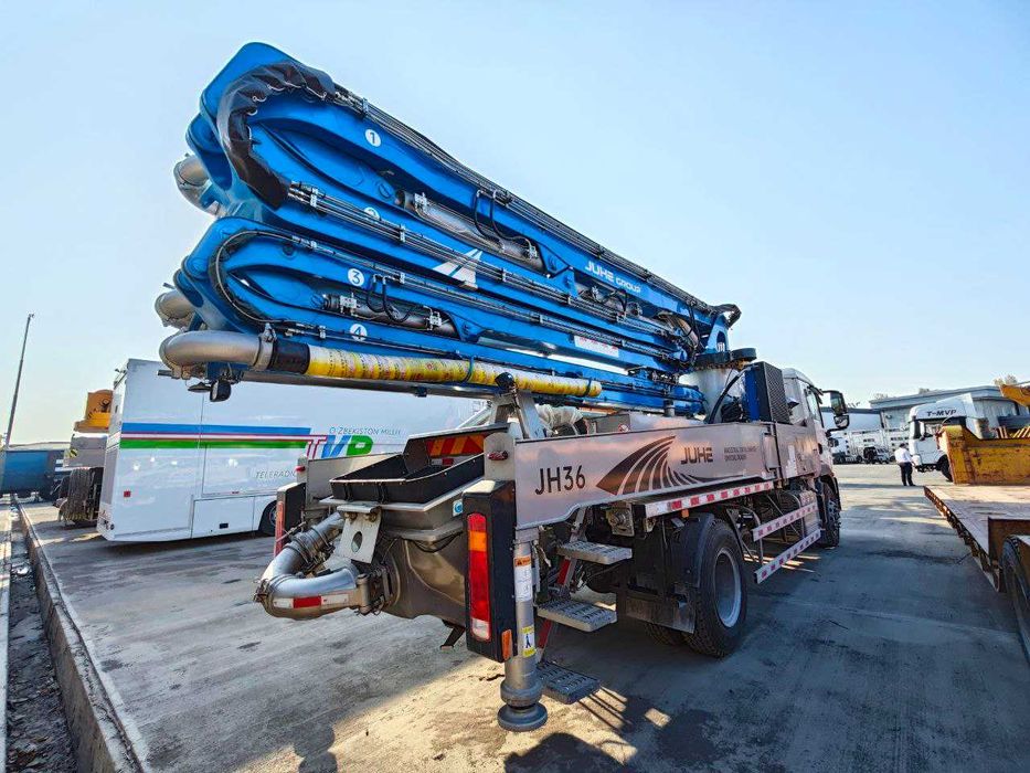 Бетононасос сотилади ҳар ҳил метражлари сотувда бор 36-52 метр JIUHE