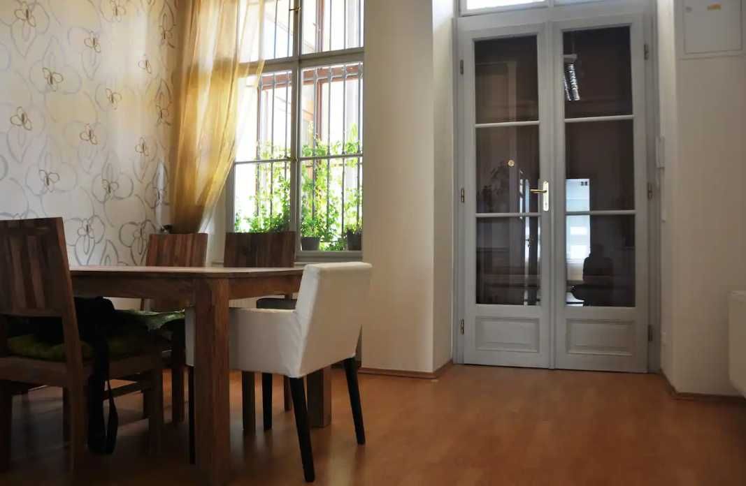 Дава се под наем Двустаен апартамент в Пловдив, Южен - 60 кв.м за 270.3 € - Снимка #1