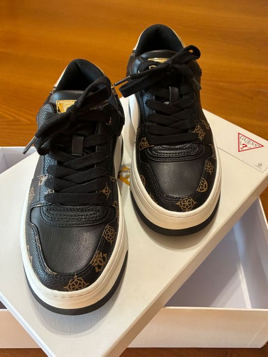 Дамски обувки Guess