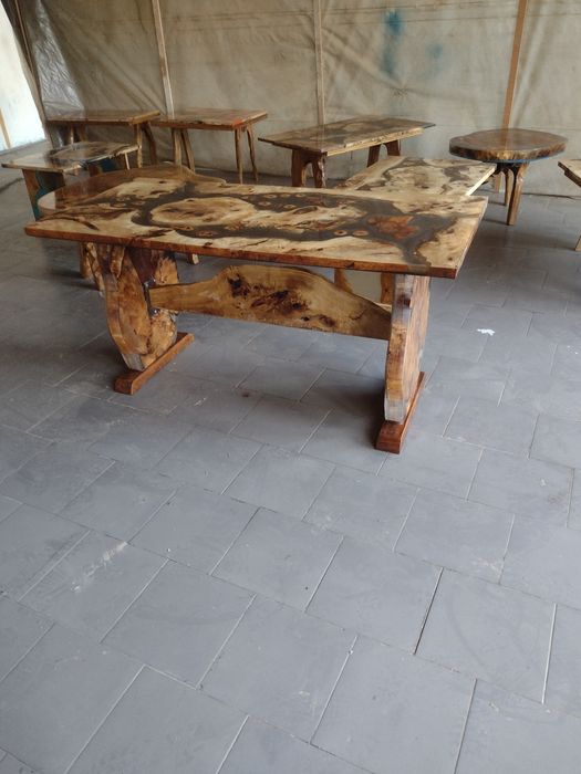 Холни маси - разпродажба